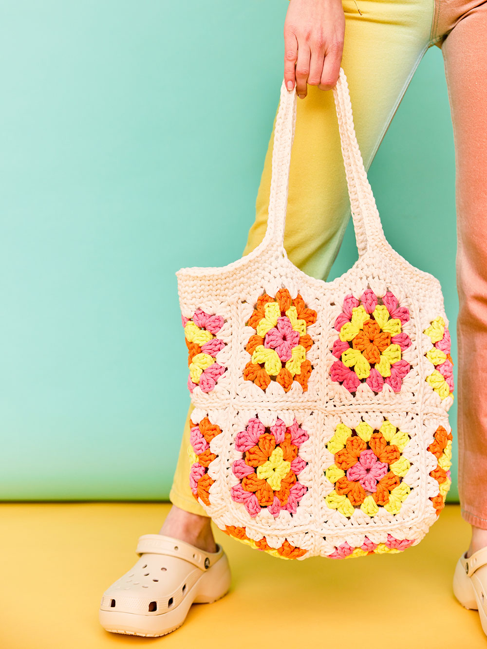 Cardigang granny square bag